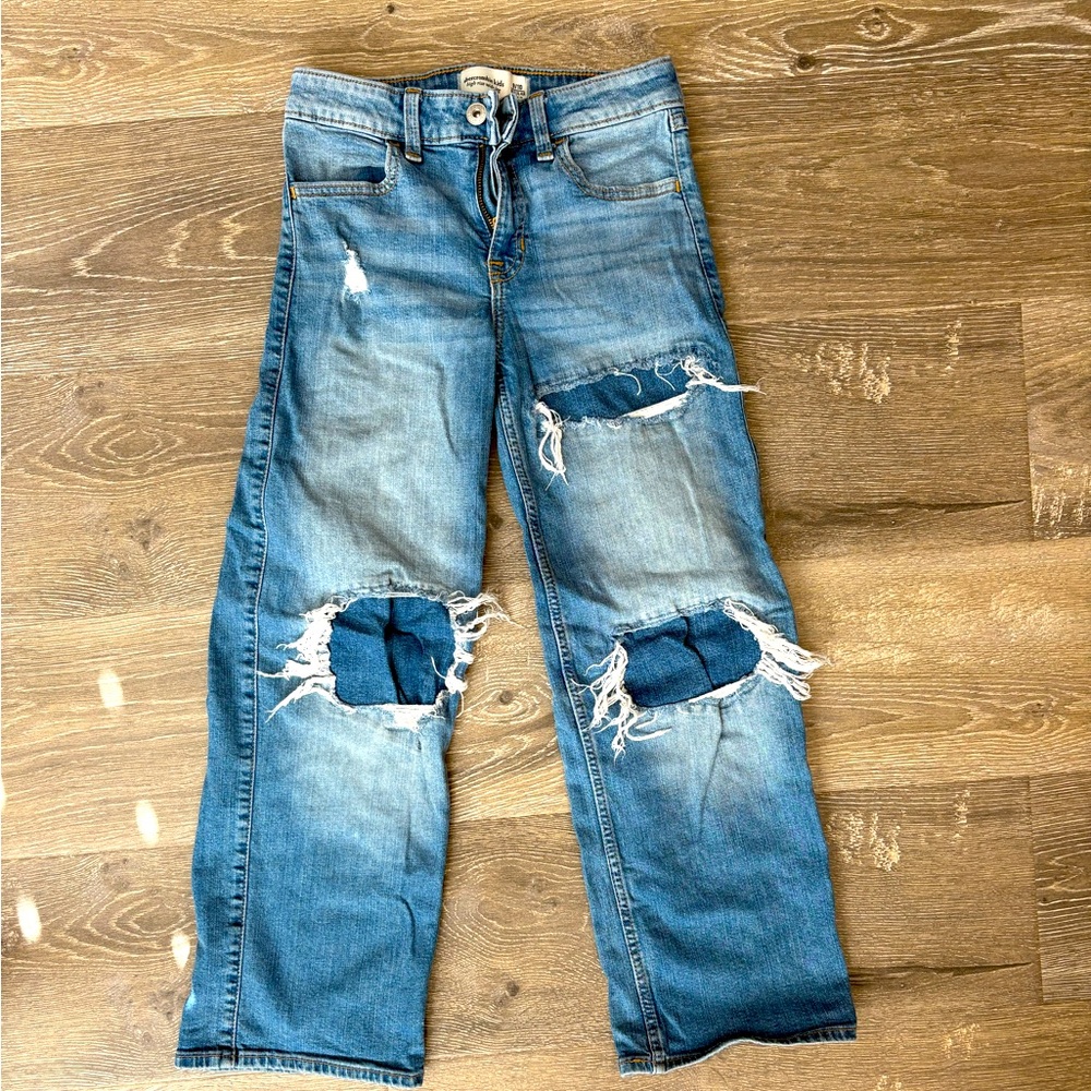 Abercrombie Kids Distressed Blue Jeans for girls. EUC size 9/10